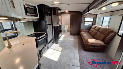 2019 Cruiser RV RADIANCE 25RB   - Photo 9 - Liberty, TX 77575