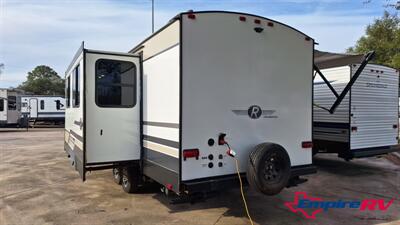 2019 Cruiser RV RADIANCE 25RB   - Photo 5 - Liberty, TX 77575