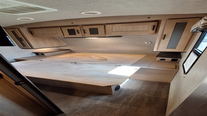 2021 Cruiser RV Radiance 25bh - Photo 14 - Liberty, TX 77575