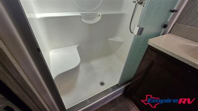 2019 Keystone 3951MB   - Photo 26 - Liberty, TX 77575