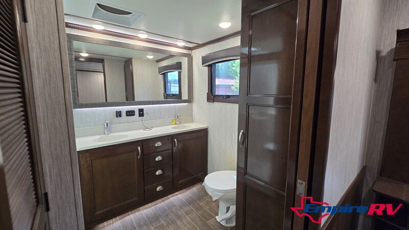 2019 Keystone 3951MB - Photo 28 - Liberty, TX 77575