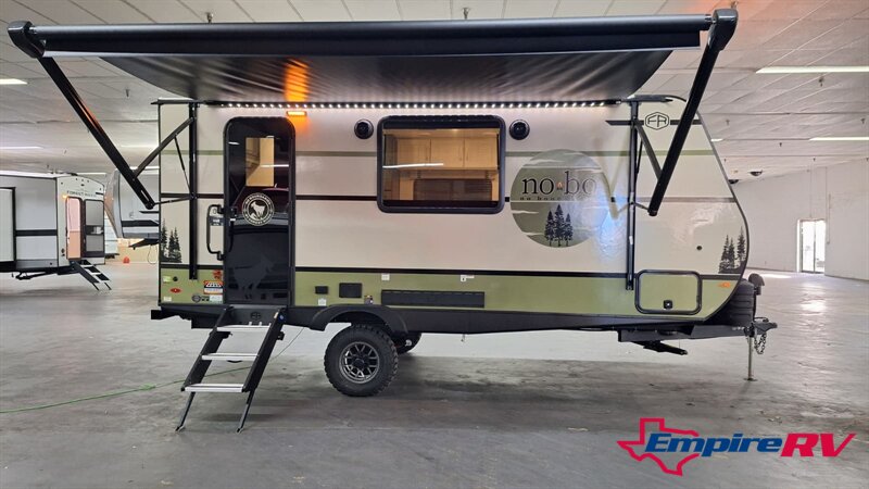 2026 Forest River NO BOUNDARIES 18.2  