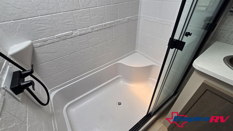 2025 SALEM 356QB - Photo 29 - Liberty, TX 77575
