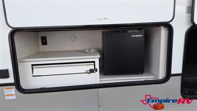 2022 Forest River Crusader 382MBH   - Photo 5 - Liberty, TX 77575