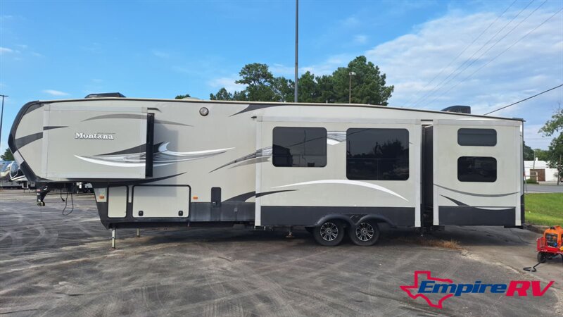 2016 Keystone MONTANA High Country 351BH - Photo 3 - Liberty, TX 77575