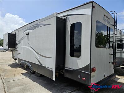 2015 Keystone MONTANA 3610RL   - Photo 3 - Liberty, TX 77575