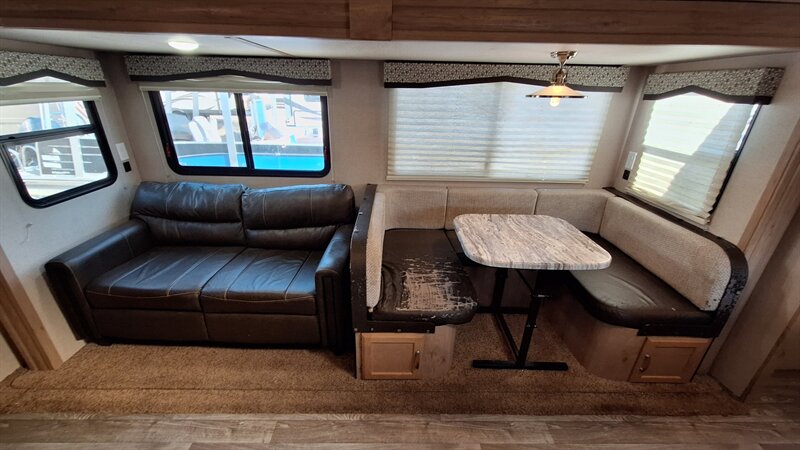 2019 Winnebago Minnie 27BHS - Photo 10 - Liberty, TX 77575