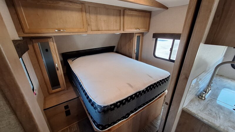 2019 Winnebago Minnie 27BHS - Photo 11 - Liberty, TX 77575