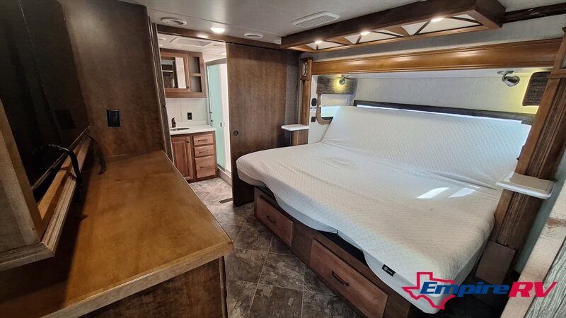 2019 HEARTLAND LANDMARK LAFYETTE 365   - Photo 19 - Liberty, TX 77575