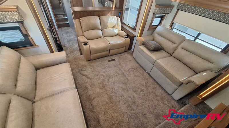 2019 HEARTLAND LANDMARK LAFYETTE 365   - Photo 12 - Liberty, TX 77575