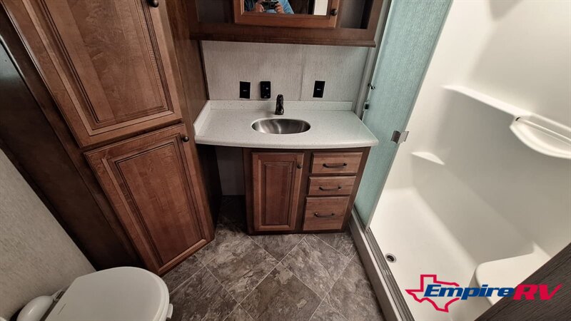 2019 HEARTLAND LANDMARK LAFYETTE 365   - Photo 23 - Liberty, TX 77575