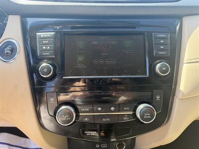 2018 Nissan Rogue SV   - Photo 7 - Little River, SC 29566