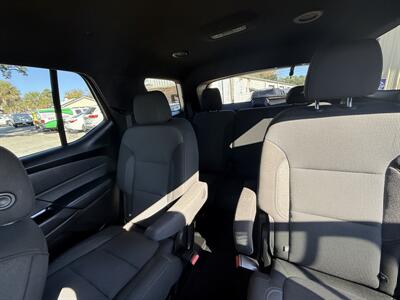 2022 Chevrolet Traverse LT Cloth   - Photo 12 - Little River, SC 29566