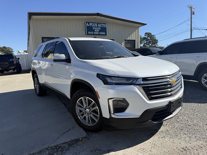 2022 Chevrolet Traverse LT Cloth  