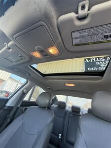 2012 Hyundai Elantra Limited - Photo 9 - Little River, SC 29566