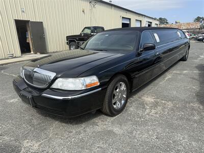 2007 Lincoln Town Car Executive   - Photo 3 - Little River, SC 29566