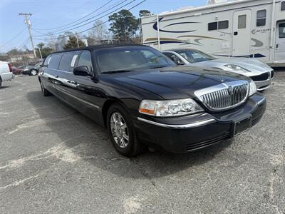 2007 Lincoln Town Car Executive   - Photo 2 - Little River, SC 29566