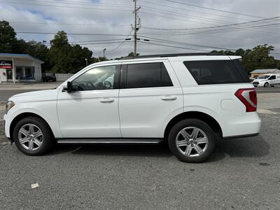 2019 Ford Expedition XLT   - Photo 2 - Little River, SC 29566