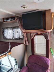 2005 Ford JAYCO   - Photo 11 - Little River, SC 29566