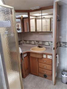 2005 Ford JAYCO   - Photo 13 - Little River, SC 29566