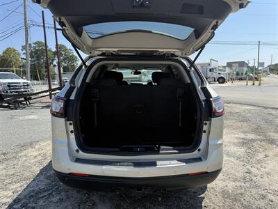 2017 Chevrolet Traverse LT   - Photo 12 - Little River, SC 29566
