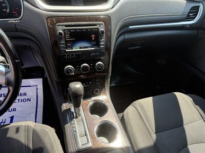 2017 Chevrolet Traverse LT   - Photo 10 - Little River, SC 29566