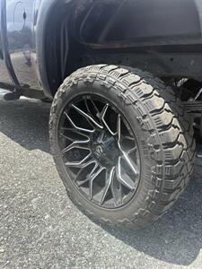 2012 GMC Sierra 2500HD SLE - Photo 10 - Little River, SC 29566