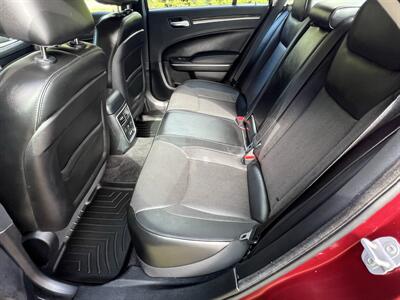 2018 Chrysler 300 Series Limited   - Photo 8 - Cadyville, NY 12918