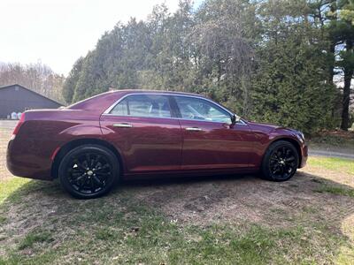 2018 Chrysler 300 Series Limited   - Photo 5 - Cadyville, NY 12918