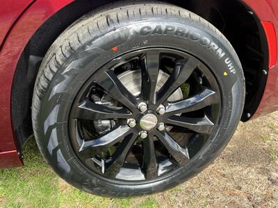 2018 Chrysler 300 Series Limited   - Photo 17 - Cadyville, NY 12918