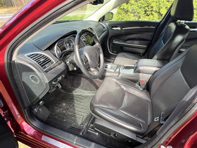 2018 Chrysler 300 Series Limited   - Photo 7 - Cadyville, NY 12918