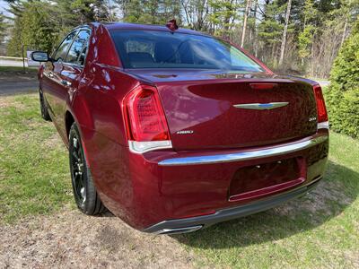 2018 Chrysler 300 Series Limited   - Photo 3 - Cadyville, NY 12918