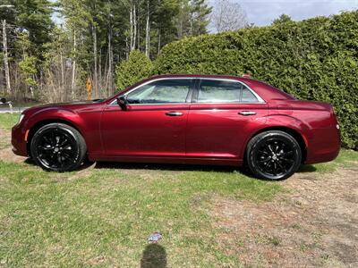 2018 Chrysler 300 Series Limited   - Photo 2 - Cadyville, NY 12918