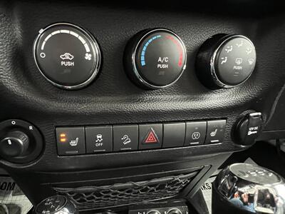 2017 Jeep Wrangler Sahara   - Photo 14 - Cadyville, NY 12918