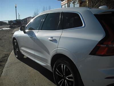 2019 Volvo XC60 T6 Momentum   - Photo 3 - Gunnison, CO 81230