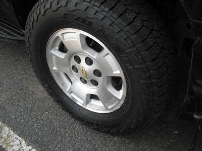 2013 Chevrolet Tahoe LT   - Photo 12 - Gunnison, CO 81230
