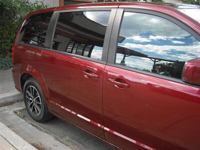 2019 Dodge Grand Caravan SE Plus   - Photo 3 - Gunnison, CO 81230