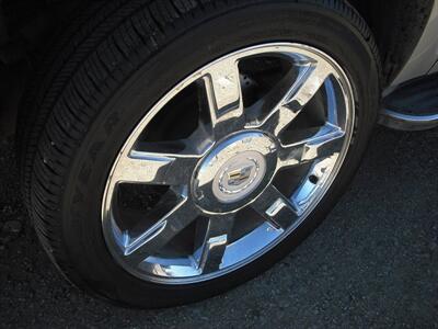 2007 Cadillac Escalade ESV   - Photo 11 - Gunnison, CO 81230