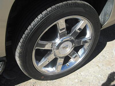 2007 Cadillac Escalade ESV   - Photo 10 - Gunnison, CO 81230
