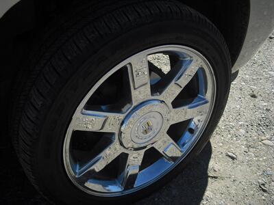 2007 Cadillac Escalade ESV   - Photo 12 - Gunnison, CO 81230