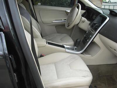 2010 Volvo XC60 3.2   - Photo 5 - Gunnison, CO 81230