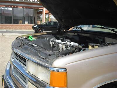 1999 Chevrolet Suburban K1500 LT   - Photo 8 - Gunnison, CO 81230