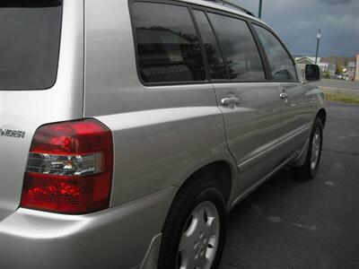 2005 Toyota Highlander Limited   - Photo 4 - Gunnison, CO 81230