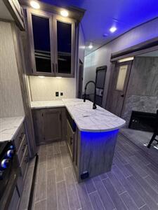 2020 Cherokee M-298LB ARCTIC WOLF   - Photo 10 - Crossville, AL 35962