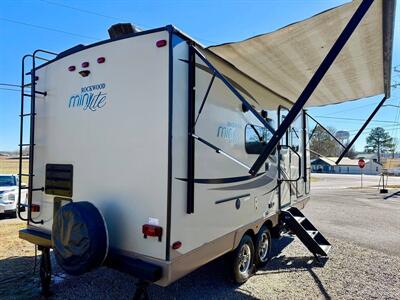 2018 FOREST RIVER ROCKWOOD 2104S   - Photo 3 - Crossville, AL 35962