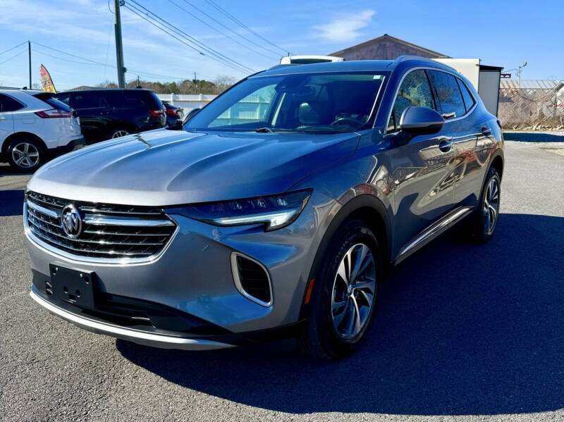 2022 Buick Envision Essence's photo