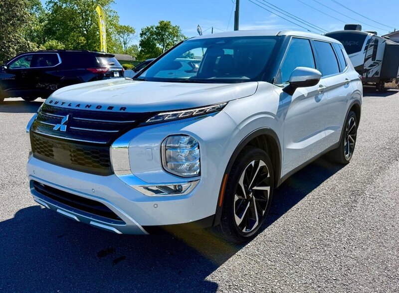 2023 Mitsubishi Outlander SE S-AWC's photo