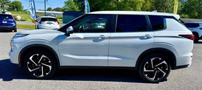 2023 Mitsubishi Outlander SE Special Edition   - Photo 2 - Crossville, AL 35962