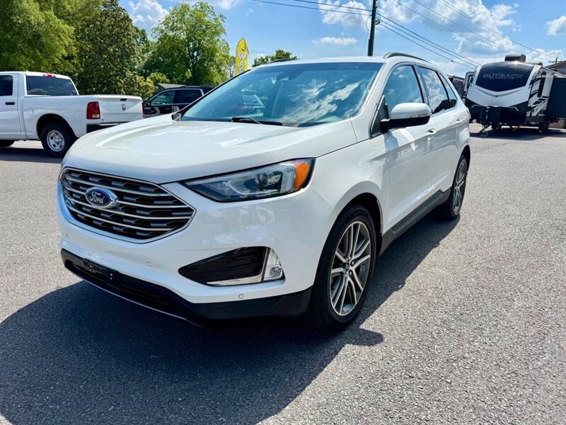 2020 Ford Edge Titanium  