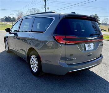 2022 Chrysler Pacifica Touring L   - Photo 3 - Crossville, AL 35962